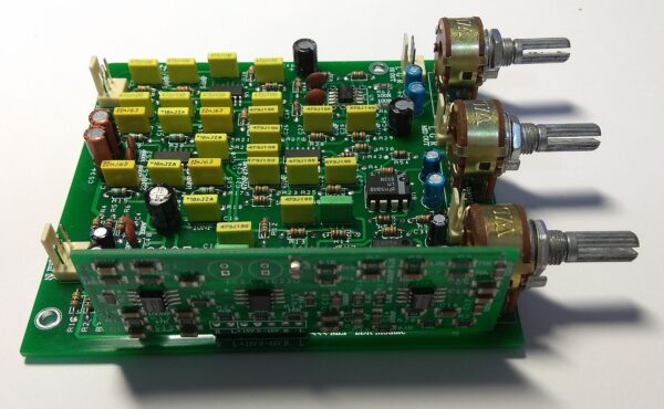 MCRS-3WN/DR 3Way Active System Stereo Electronic Crossover with 24db Low/Mid/High Filters - Image 7