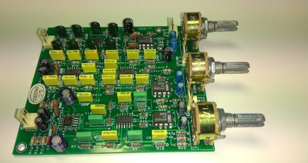MCRS-3WN/DR 3Way Active System Stereo Electronic Crossover with 24db Low/Mid/High Filters - Image 2