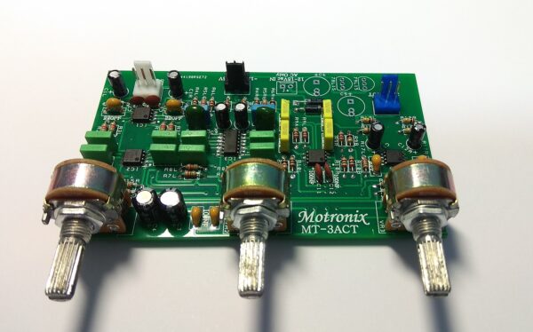 MT-3ACT 3  band Stereo DJ Mixer tone control - Image 4